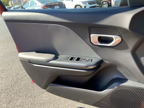 New 2025 Kia K4 LXS image 15