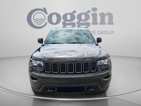 Used 2017 Jeep Grand Cherokee Laredo 75th Anniversary RWD image 9