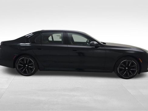 New 2026 BMW i7 xDrive60 w/ Executive Package image 10