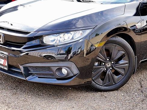 Used 2016 Honda Civic EX-T image 4