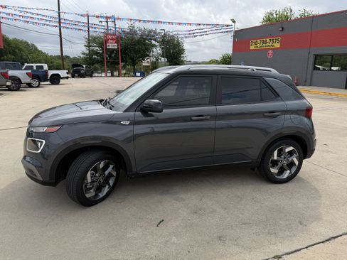 Used 2024 Hyundai Kona SEL w/ Convenience Package FWD image 21