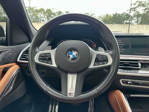 Used 2022 BMW X6 xDrive40i w/ M Sport Package AWD/4WD image 14