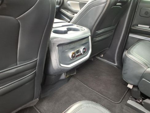 Certified 2025 Ford Expedition Max Platinum w/ Driver's Package AWD/4WD image 22