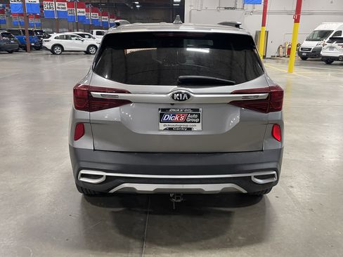 Used 2021 Kia Seltos SX w/ SX Sunroof Package AWD/4WD image 4