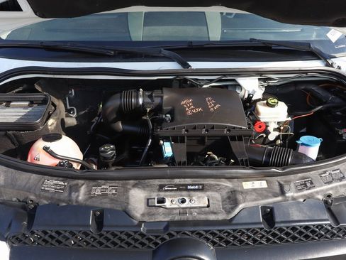 Used 2012 Mercedes-Benz Sprinter 3500 image 12