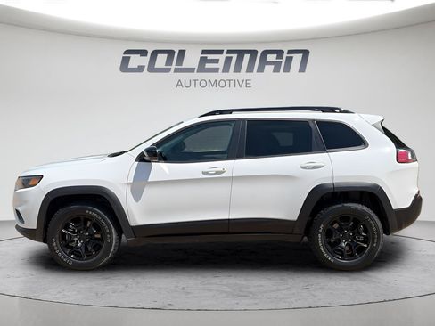 Used 2022 Jeep Cherokee Latitude AWD/4WD image 2
