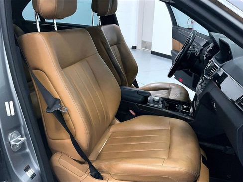 Used 2010 Mercedes-Benz E 350 Sedan image 7