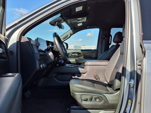 Used 2025 Chevrolet Tahoe LT AWD/4WD image 18