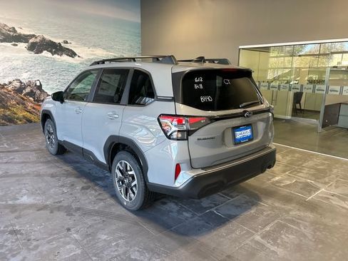 Used 2026 Subaru Forester Premium AWD/4WD image 4