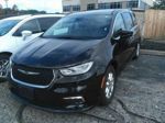 Certified 2024 Chrysler Pacifica Touring-L FWD image 2