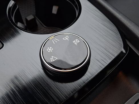 Certified 2023 Nissan Rogue SV w/ SV Premium B Package image 24