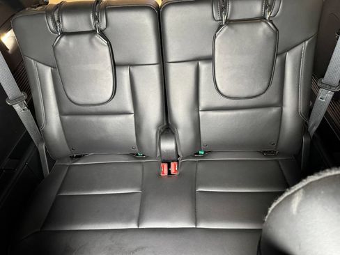 Used 2023 Ford Explorer XLT w/ Equipment Group 202A AWD/4WD image 22