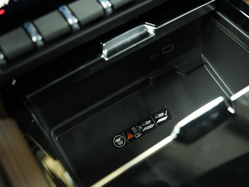 New 2026 GMC Yukon Denali w/ Denali Reserve Package AWD/4WD image 47