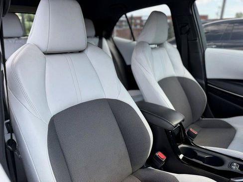 Used 2019 Toyota Corolla XSE FWD image 10