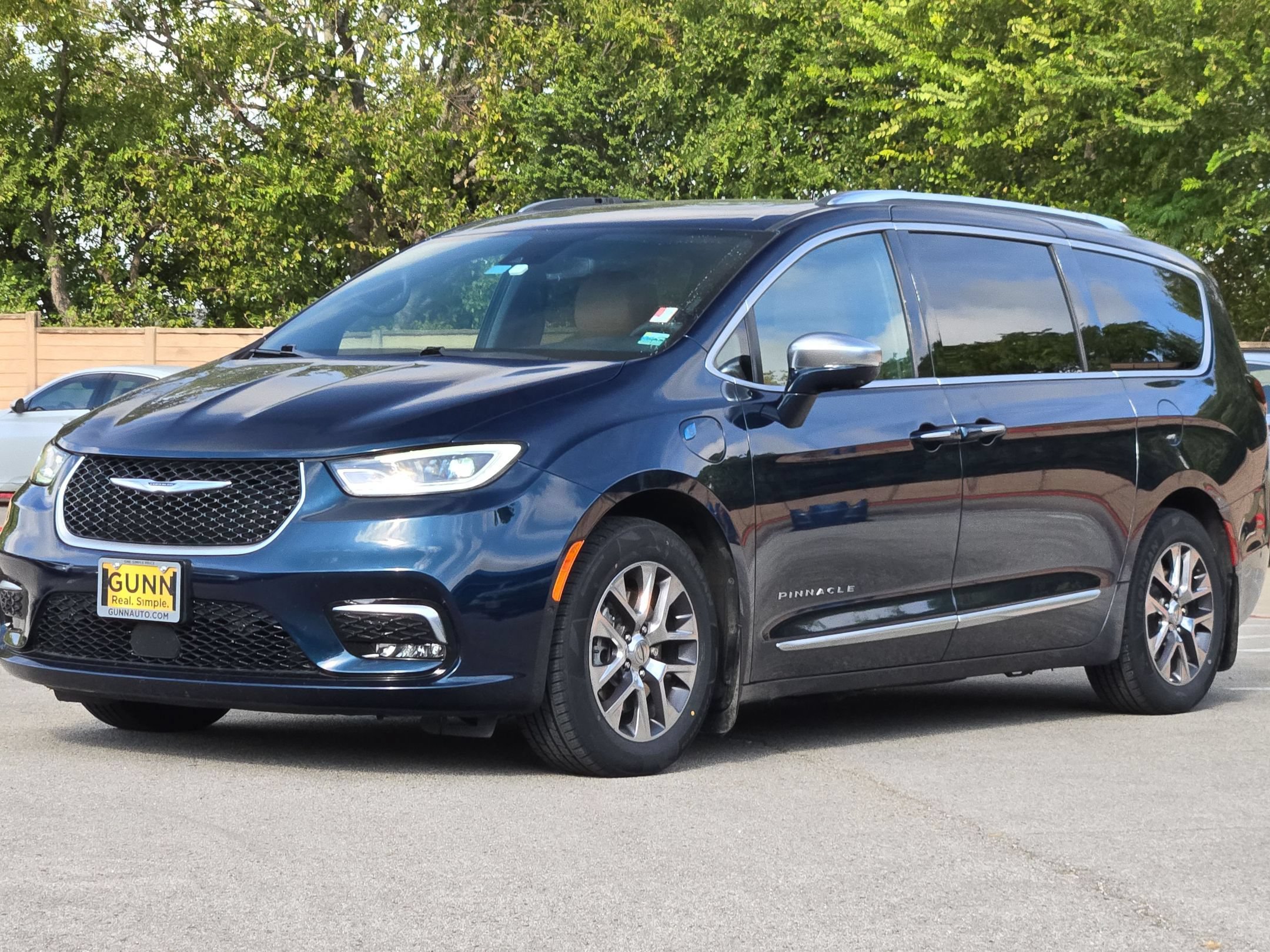 Used 2022 Chrysler Pacifica Pinnacle FWD image 7