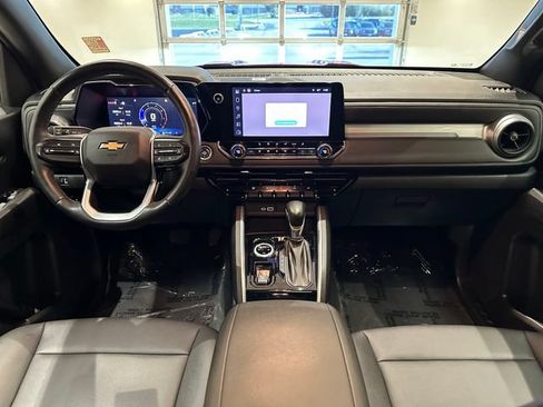 Used 2024 Chevrolet Colorado LT w/ LT Convenience Package III AWD/4WD image 9