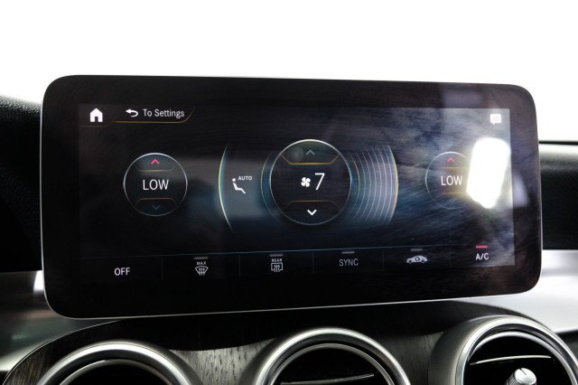 Used 2020 Mercedes-Benz GLC 300 image 28