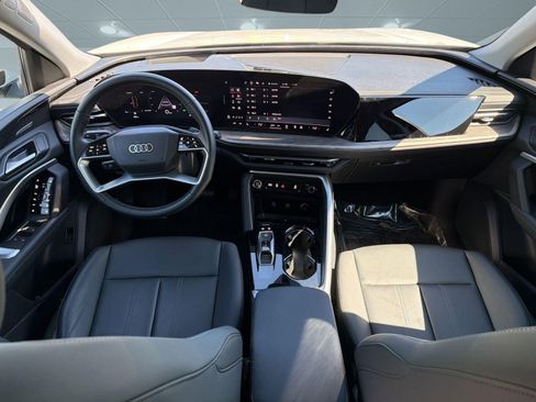 Used 2025 Audi Q5 Premium Plus w/ Premium Plus AWD/4WD image 16