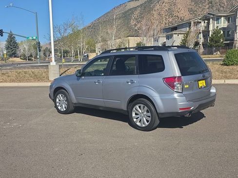 Used 2012 Subaru Forester 2.5X Premium w/ All-Weather Pkg image 5