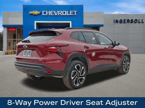 Used 2025 Chevrolet Trax RS w/ Driver Confidence Package image 9