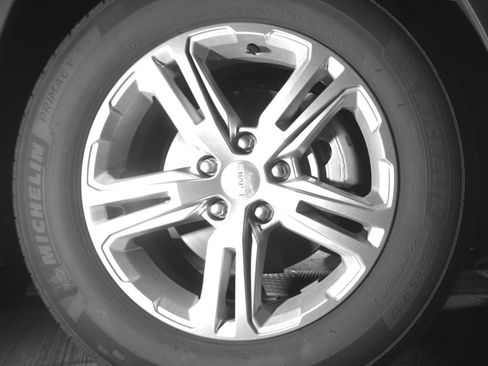 Used 2024 GMC Terrain SLE image 13