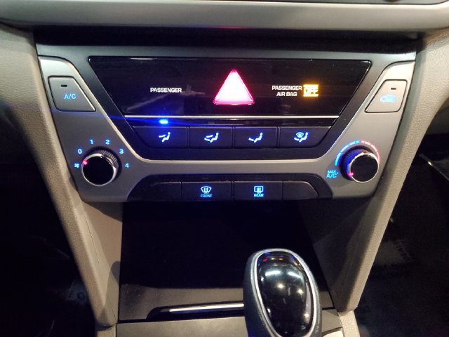 Used 2017 Hyundai Elantra SE FWD image 20