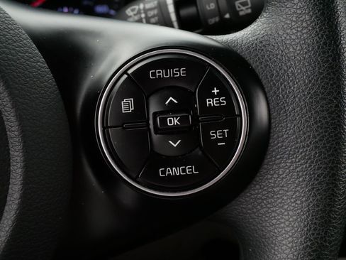 Used 2020 Kia Soul S FWD image 25