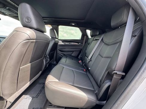Certified 2022 Cadillac XT5 Premium Luxury AWD/4WD image 37