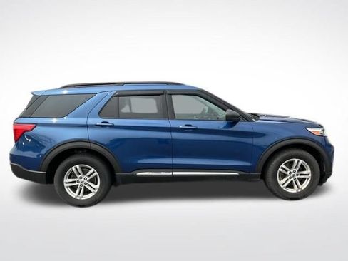 Used 2021 Ford Explorer XLT w/ Class III Trailer Tow Package AWD/4WD image 17
