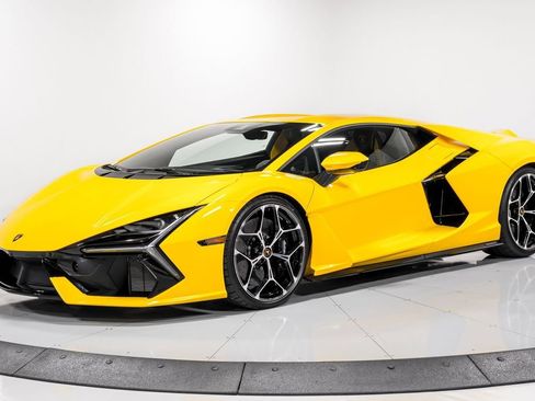Used 2024 Lamborghini Revuelto image 7
