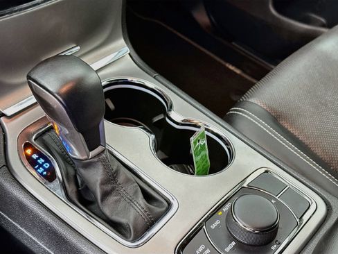 Used 2021 Jeep Grand Cherokee Limited w/ Quick Order Package 28K 80th AWD/4WD image 13