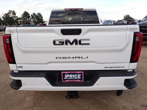 Used 2025 GMC Sierra 2500 Denali Ultimate AWD/4WD image 3
