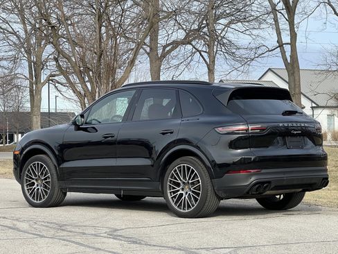 Certified 2023 Porsche Cayenne image 3
