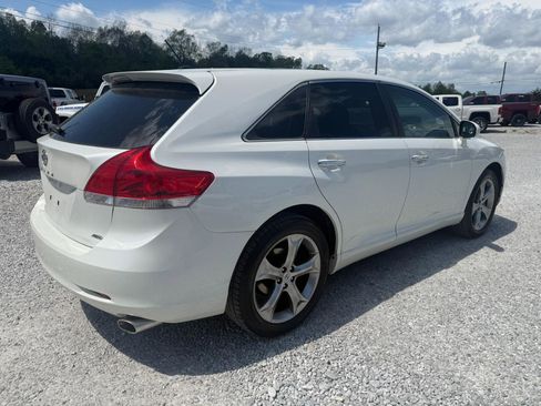 Used 2010 Toyota Venza AWD image 3
