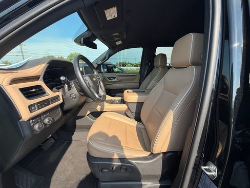 Used 2024 Chevrolet Tahoe Premier AWD/4WD image 12