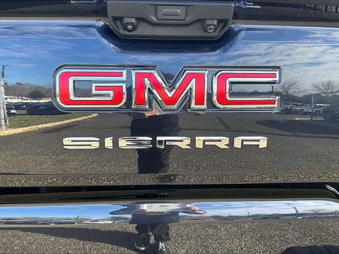 Used 2024 GMC Sierra 1500 Elevation w/ X31 Off-Road Package AWD/4WD image 29