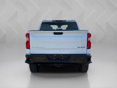 Used 2023 Chevrolet Silverado 1500 ZR2 w/ Technology Package AWD/4WD image 6