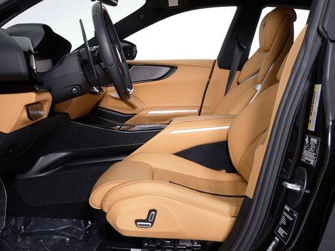 Used 2024 Ferrari Purosangue AWD/4WD image 4