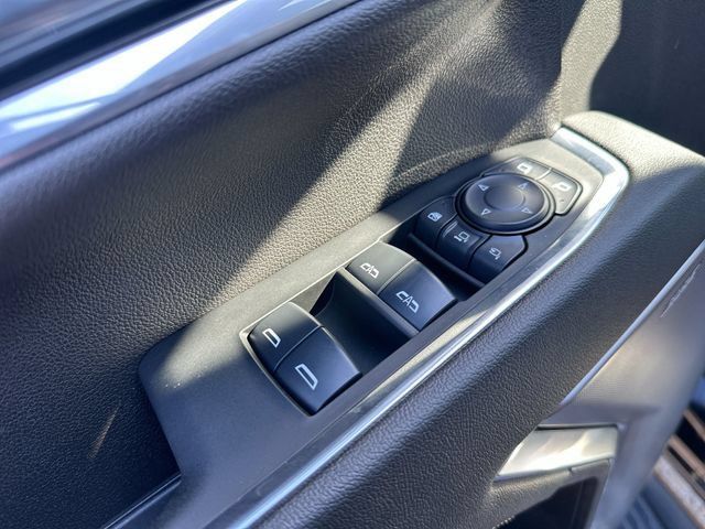 Used 2024 Chevrolet Silverado 2500 High Country w/ Technology Package AWD/4WD image 26