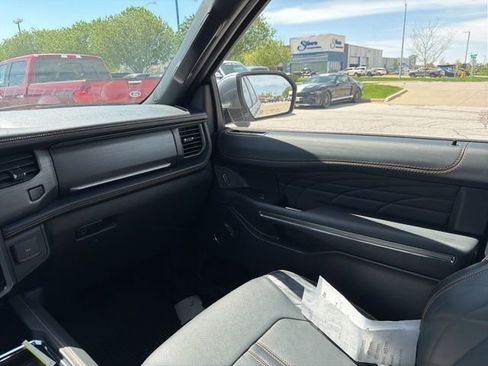 Used 2023 Ford Expedition Max Platinum image 23