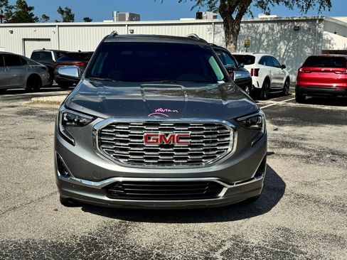 Used 2019 GMC Terrain Denali w/ Comfort Package FWD image 2