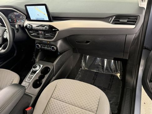 Certified 2022 Ford Escape SE w/ Convenience Package FWD image 17