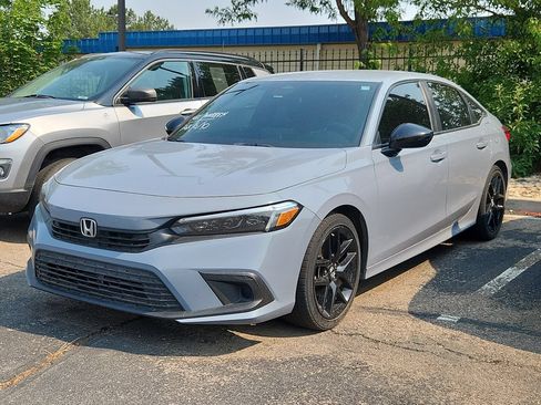 Used 2022 Honda Civic Sport image 3