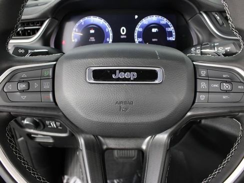 New 2026 Jeep Grand Cherokee Laredo AWD/4WD image 12