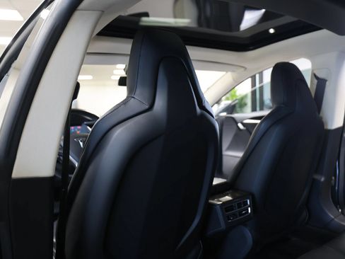 Used 2015 Tesla Model S 85D AWD/4WD image 47
