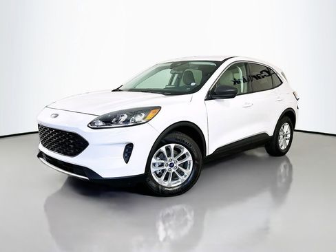 Used 2022 Ford Escape SE FWD image 3