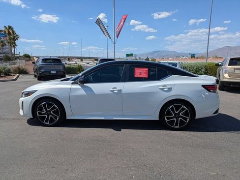 Certified 2025 Nissan Sentra SR FWD image 15