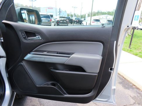 Used 2016 Chevrolet Colorado LT w/ LT Convenience Package image 23