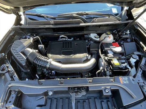 Used 2023 GMC Acadia SLE w/ Driver Convenience Package image 27