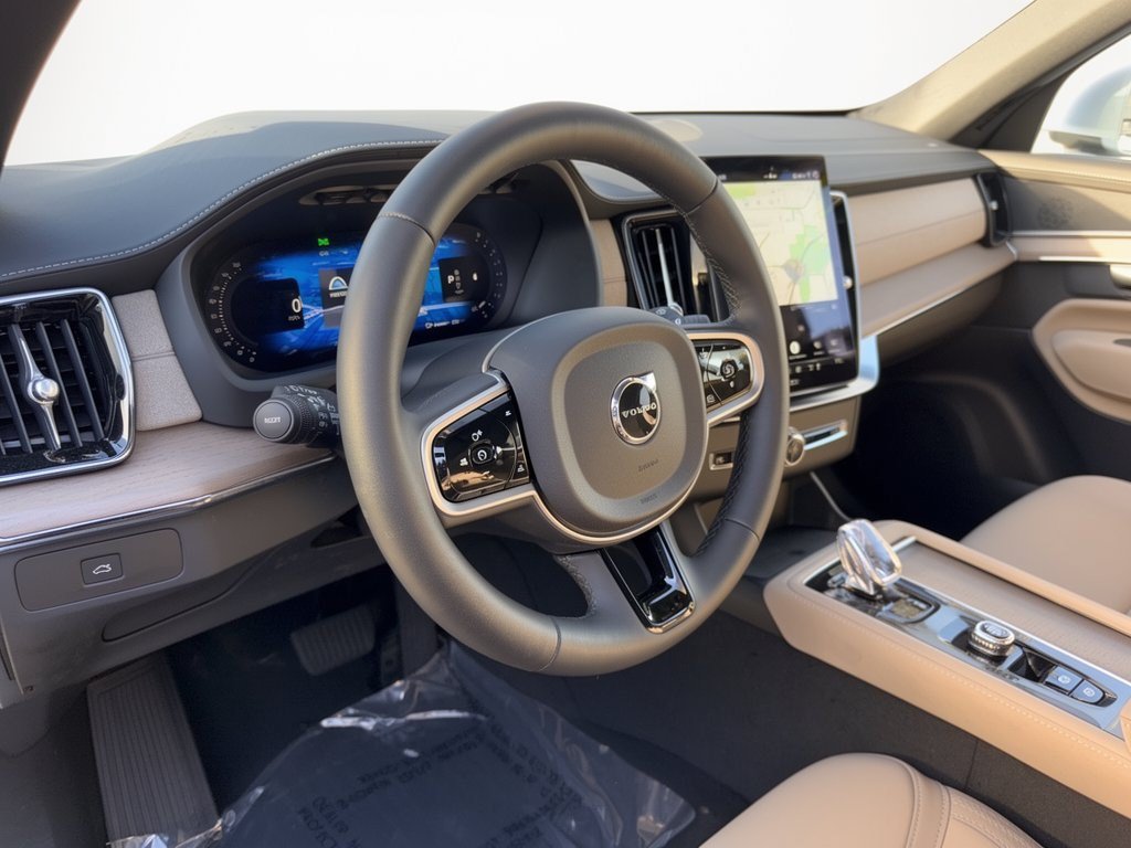 Used 2026 Volvo XC90 B6 Plus w/ Protection Package AWD/4WD image 4